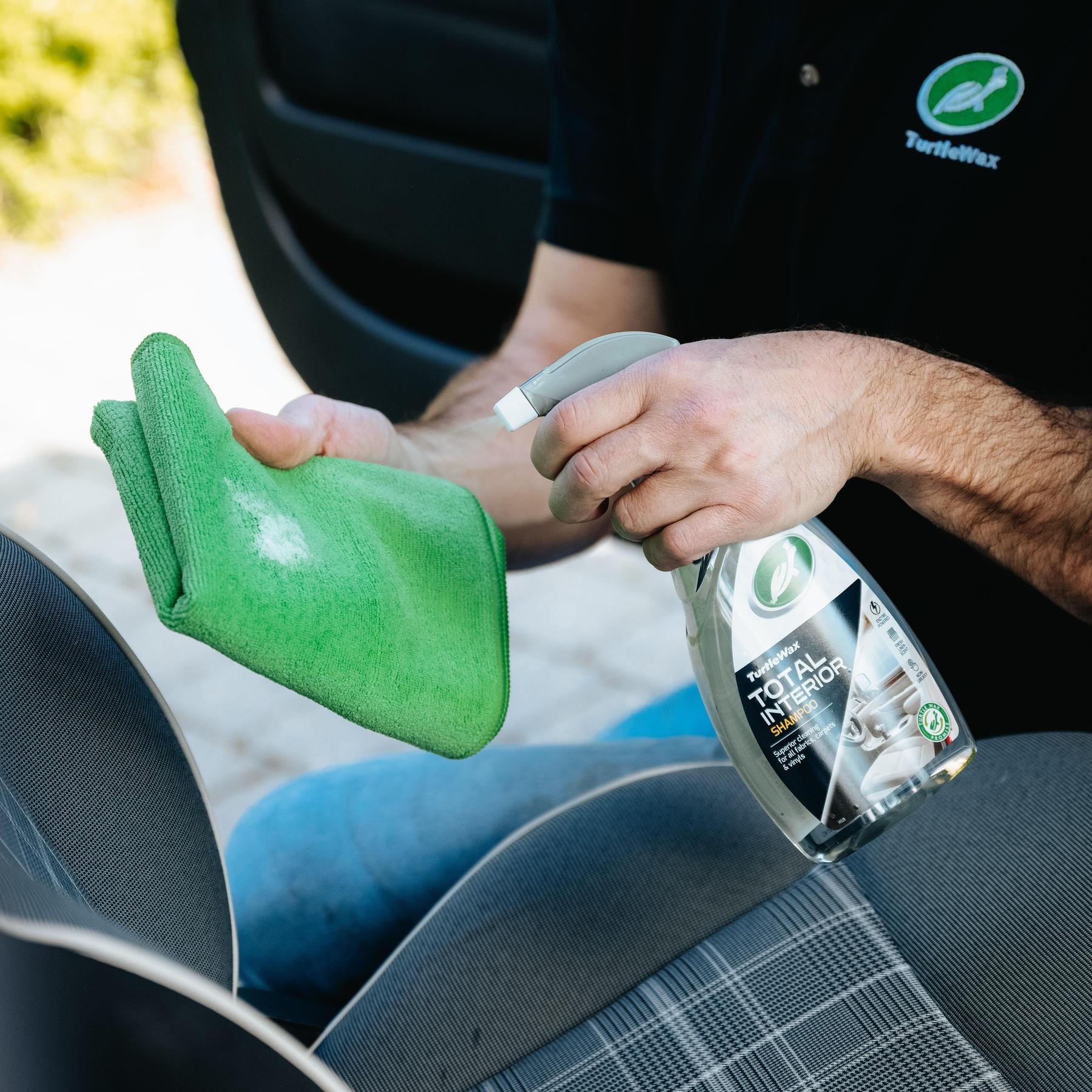 Turtle Wax Total Interior Shampoo – Nettoyant Intérieur Multi-Surfaces 500 ml