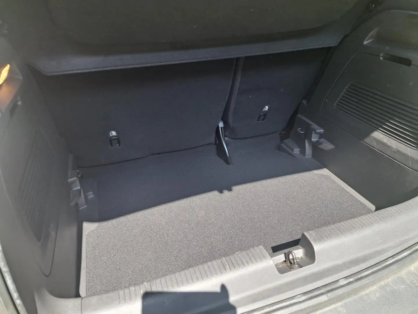 Tapis de coffre 4D Opel CROSSLAND X 2017 > Plancher De Chargement inférieur